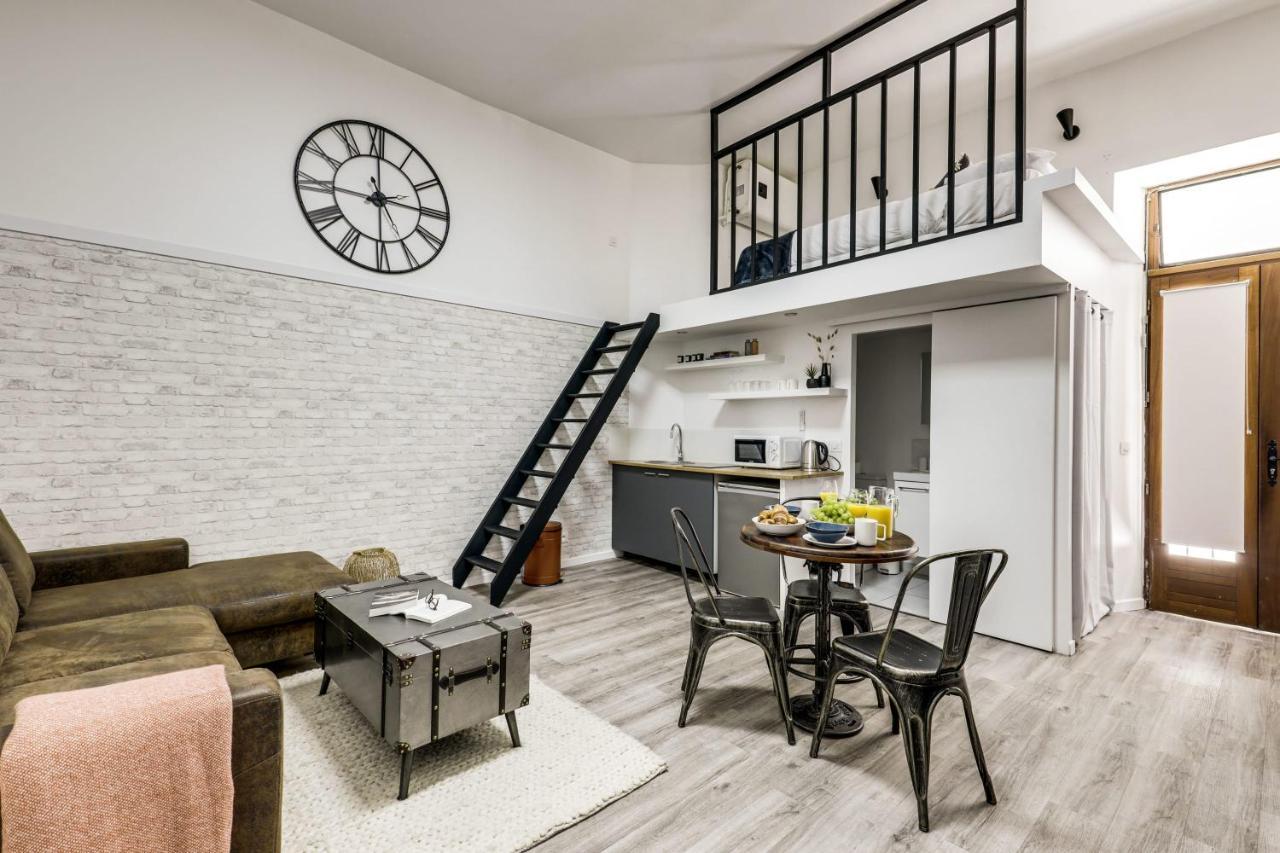 Modern French Studio In Paris Exterior foto
